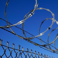 Razor Wire Fence  concertina razor barbed wire chicken wire barbed wire fence mesh razor wire fencing razor wire fences
